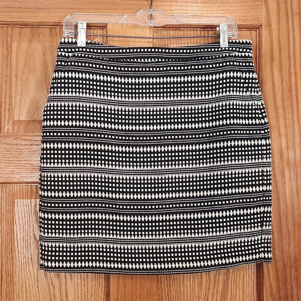 Banana Republic mini skirt size 6